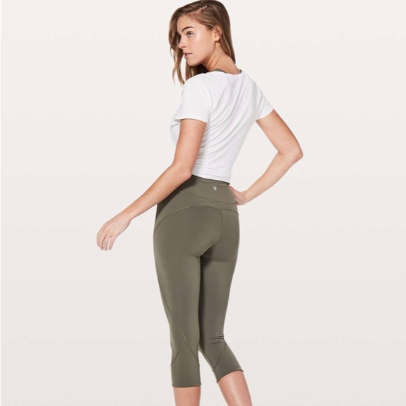 NWT Lululemon In Movement Crop Leggings - Size 8 - Picture 4 of 8